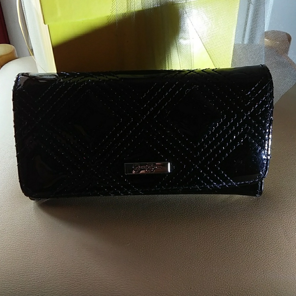 Jessica Simpson. Wallet